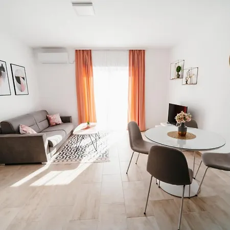 In With Sea View, Balcony, Air Conditioning, Wifi 4252-3 شقة