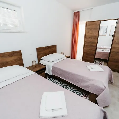 In With Sea View, Balcony, Air Conditioning, Wifi 4252-3 *