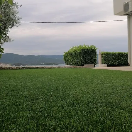 Apartment In With Sea View, Balcony, Air Conditioning, Wifi 4252-3 *