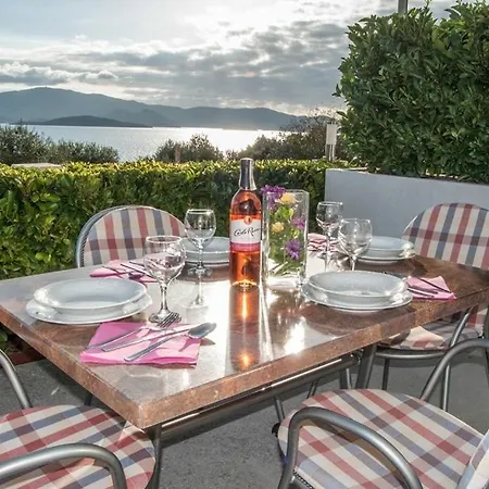 In With Sea View, Balcony, Air Conditioning, Wifi 4252-3 * Komarna